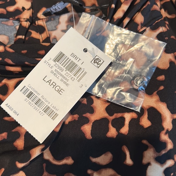 NWT, Inc. International Concepts, women’s LS cold shoulder, turtleneck blouse - Picture 10 of 11